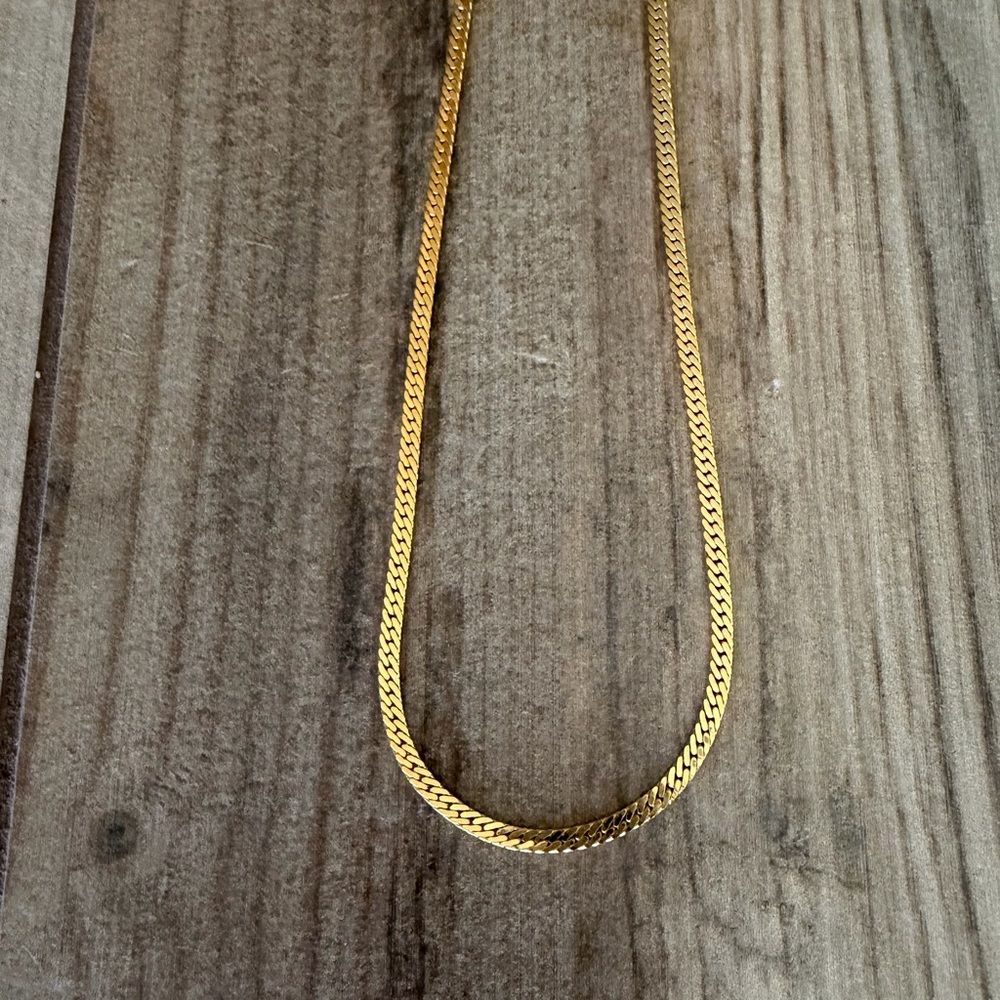 Gold Chain - Picture 4 of 4